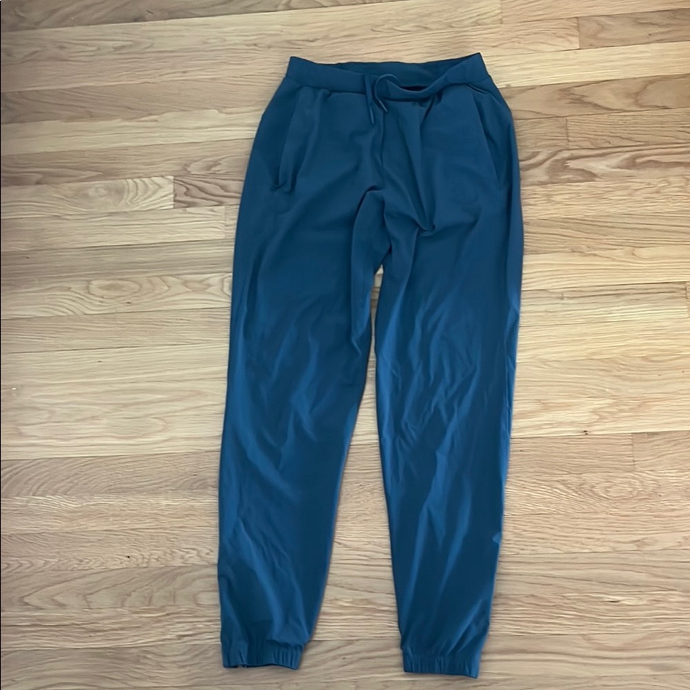 Lululemon Men's Blue Jogger Pants